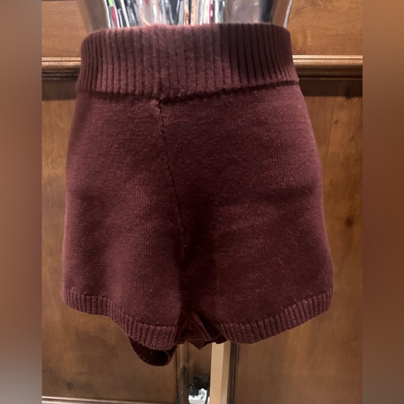 525 America Pants - NWT SIZE L 525 America High Waist Knit Shorts in Rich Maroon